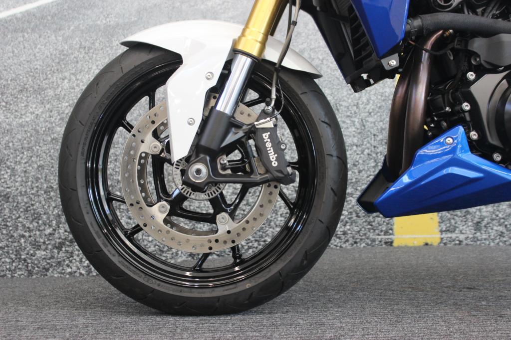 BMW F 900 R Sport Plus