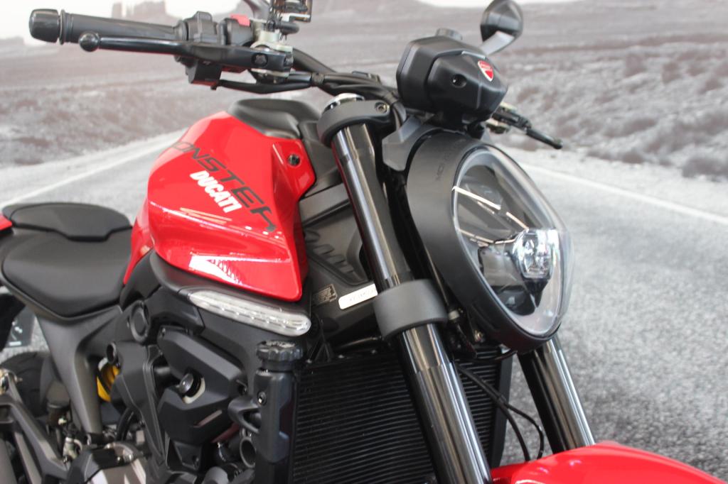 DUCATI MONSTER 937cc