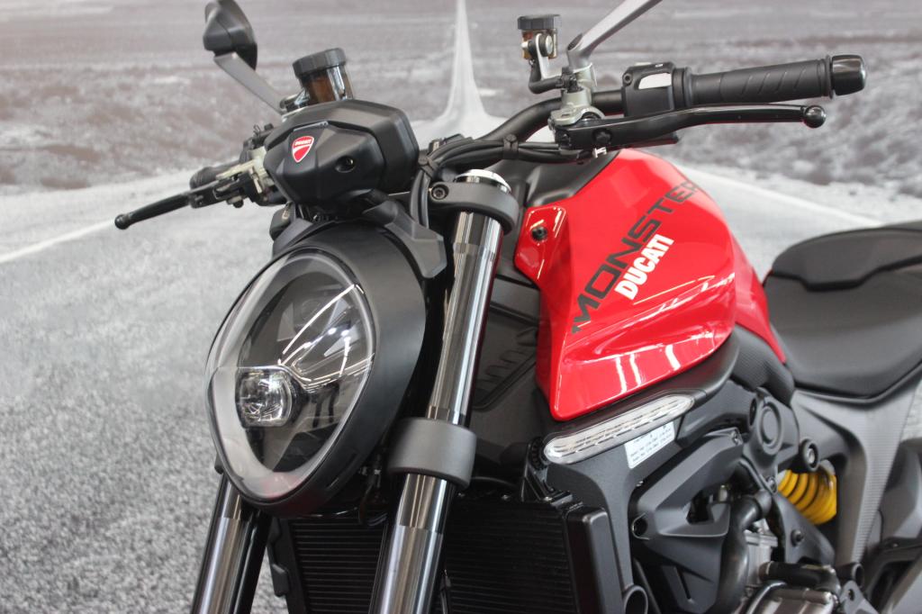 DUCATI MONSTER 937cc