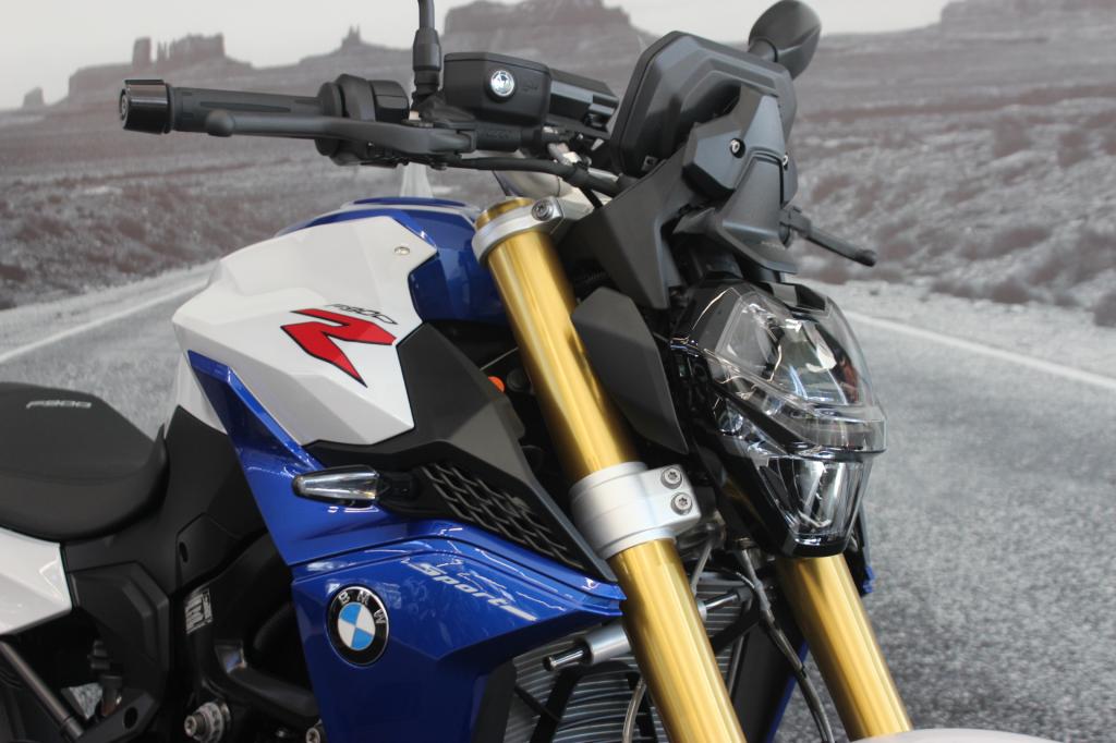 BMW F 900 R Sport Plus