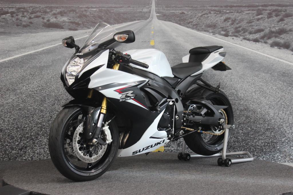 SUZUKI GSX-R 750 W SRAD