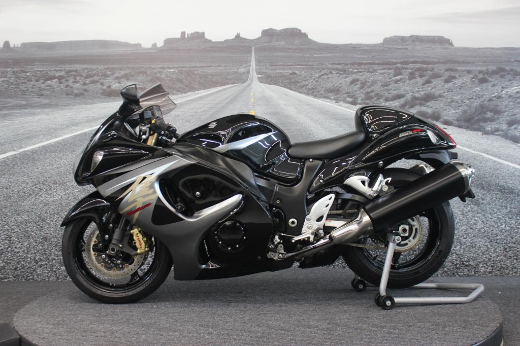 SUZUKI GSX 1300-R HAYABUSA