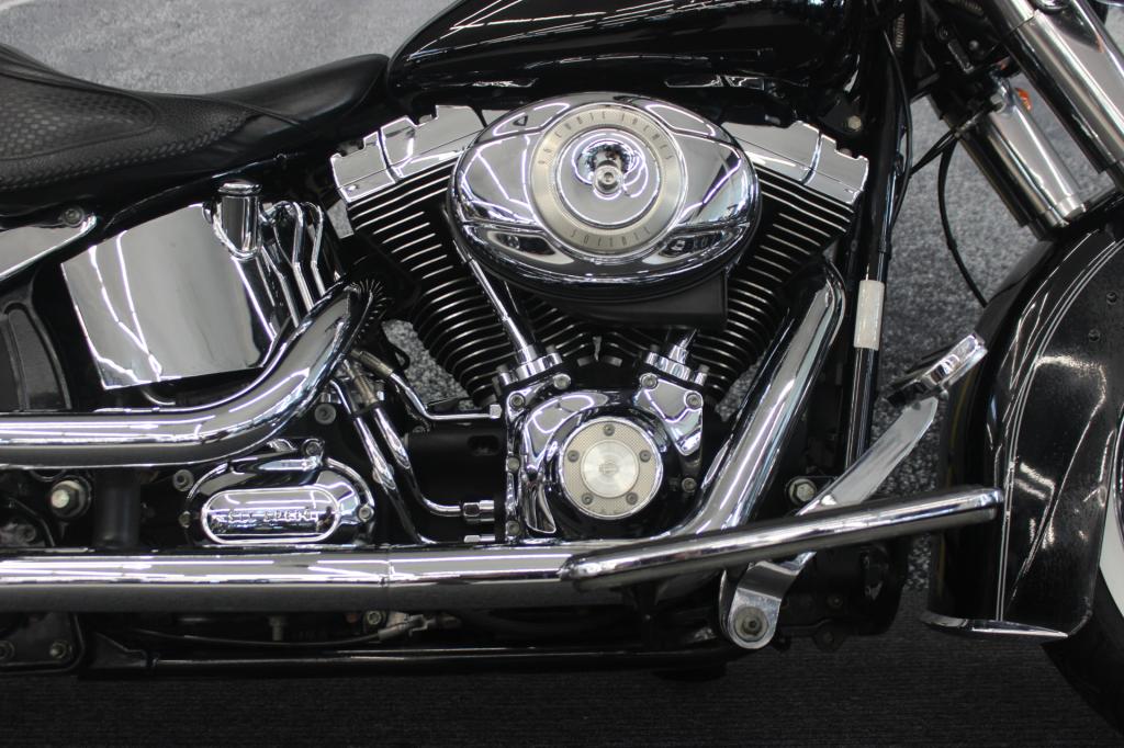 HARLEY-DAVIDSON SOFTAIL DELUXE  FLSTN