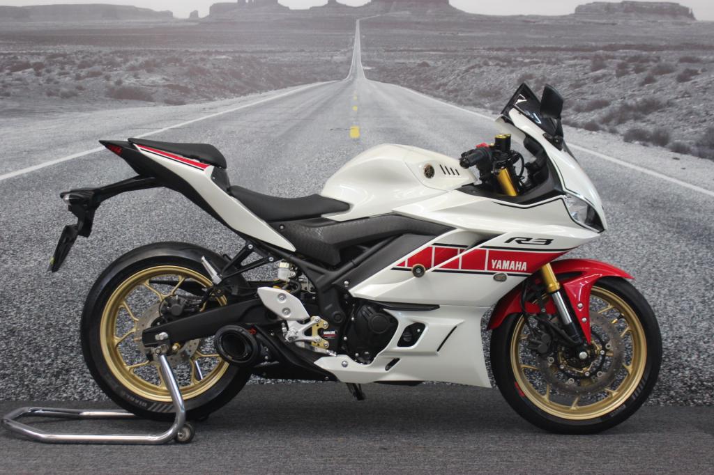 YAMAHA YZF R-3 World GP 60th ANINIVERSARY ED.