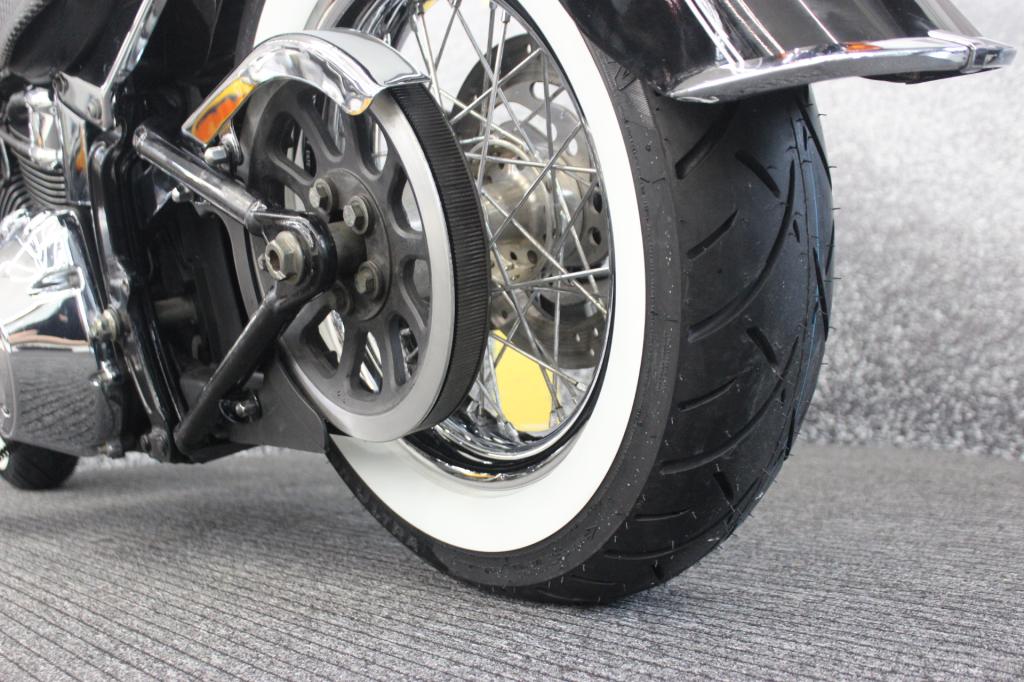 HARLEY-DAVIDSON SOFTAIL DELUXE  FLSTN