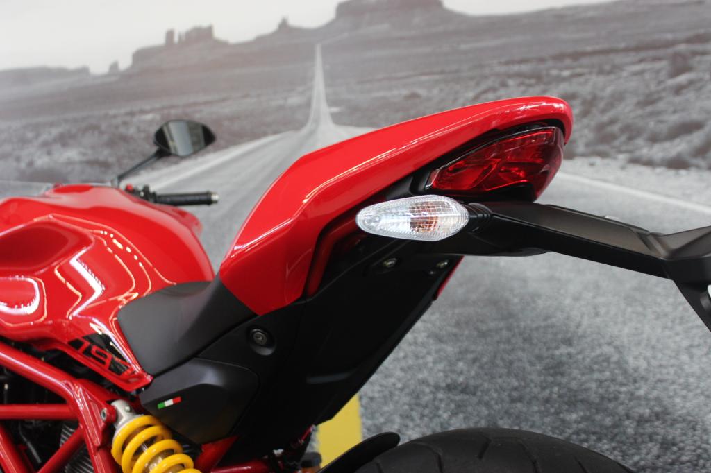 DUCATI MONSTER 797