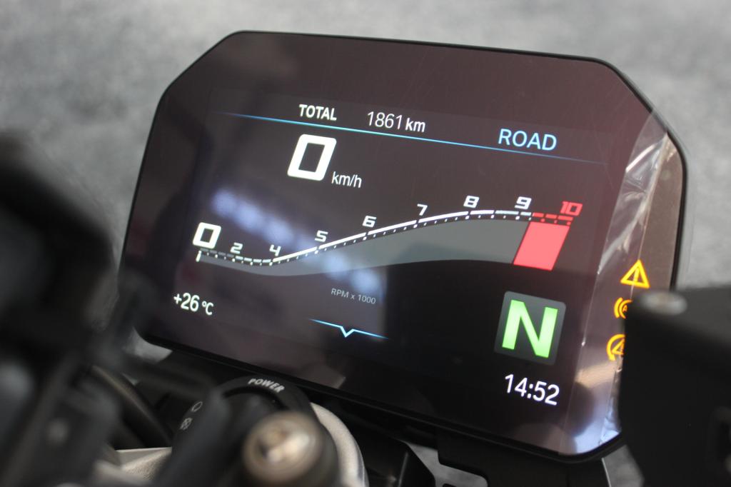 BMW F 900 R Sport Plus