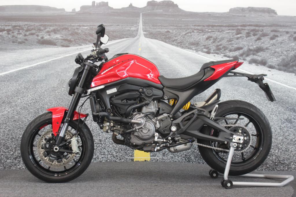 DUCATI MONSTER 937cc
