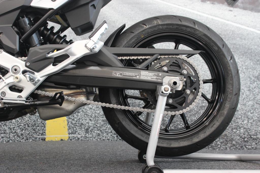 BMW F 900 R Sport Plus