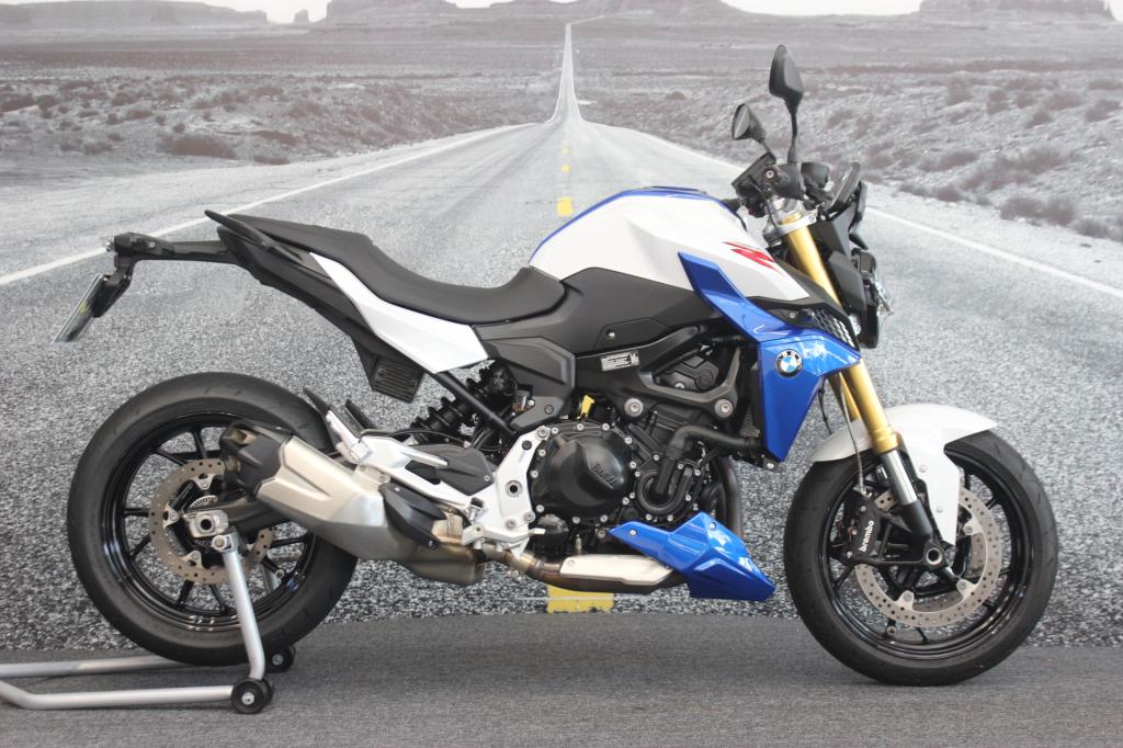 BMW F 900 R Sport Plus