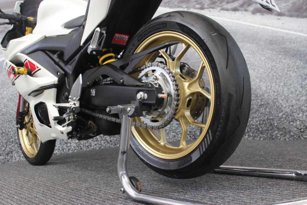 YAMAHA YZF R-3 World GP 60th ANINIVERSARY ED.