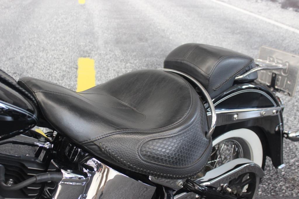 HARLEY-DAVIDSON SOFTAIL DELUXE  FLSTN