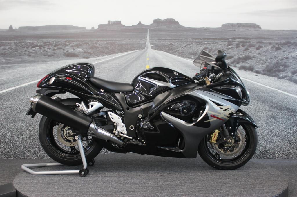 SUZUKI GSX 1300-R HAYABUSA