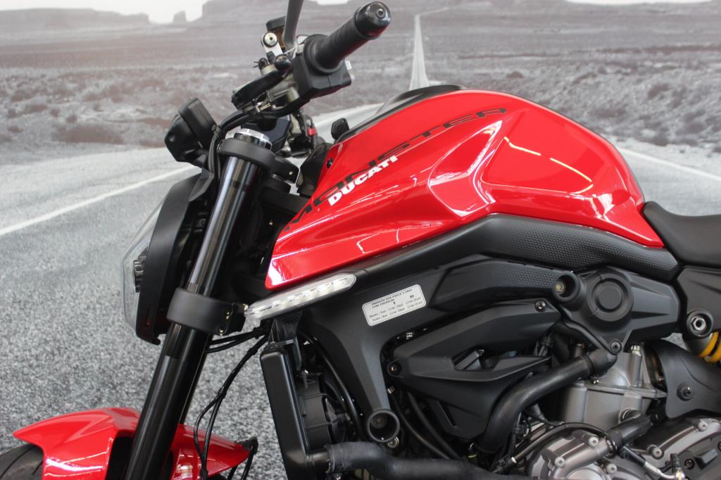 DUCATI MONSTER 937cc