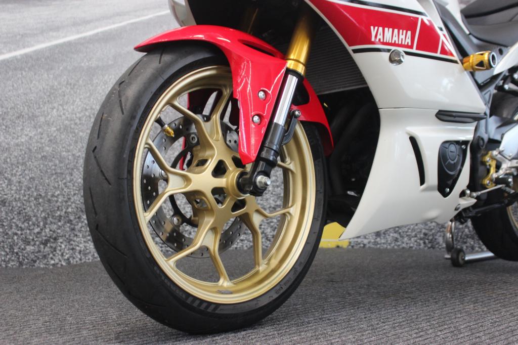 YAMAHA YZF R-3 World GP 60th ANINIVERSARY ED.