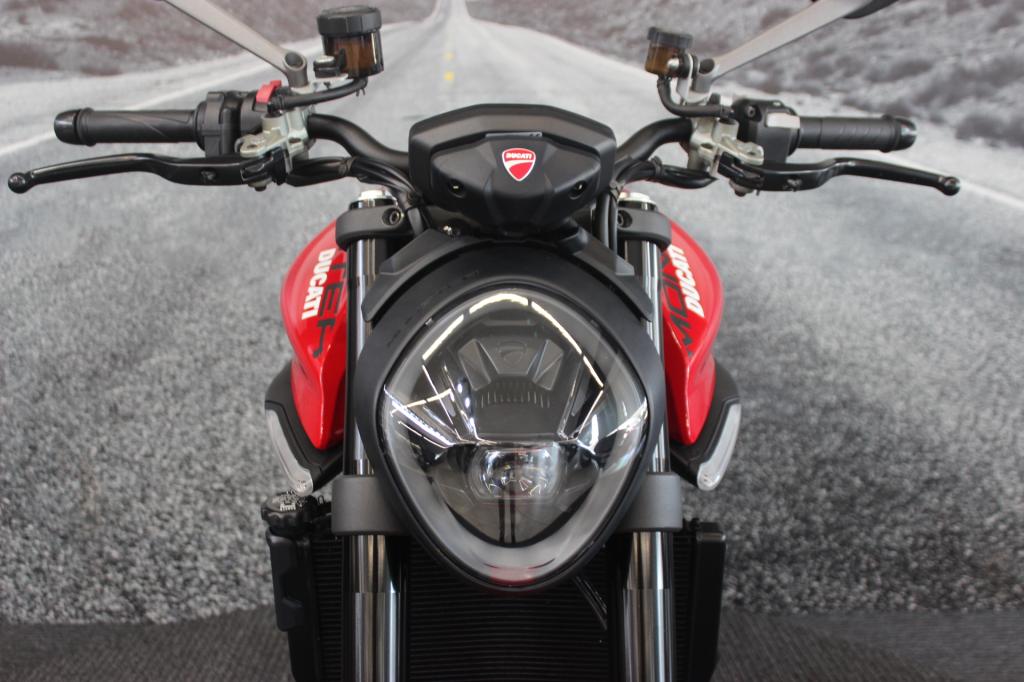 DUCATI MONSTER 937cc