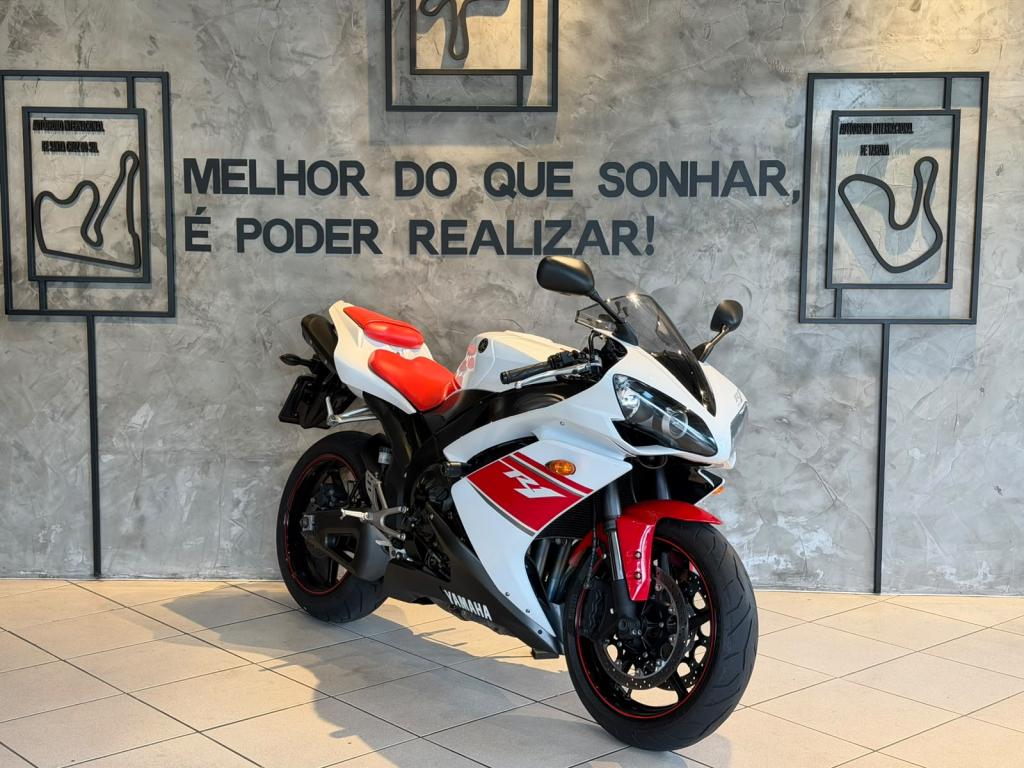 YAMAHA