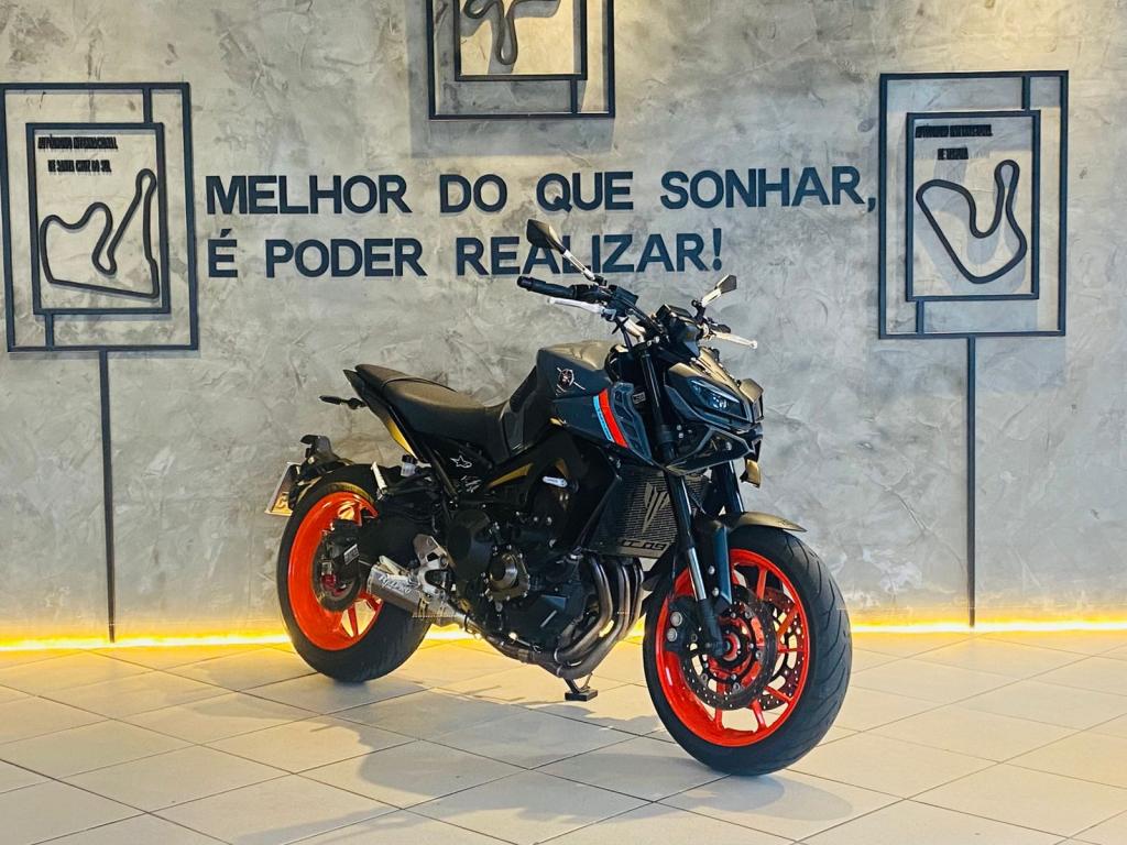 YAMAHA