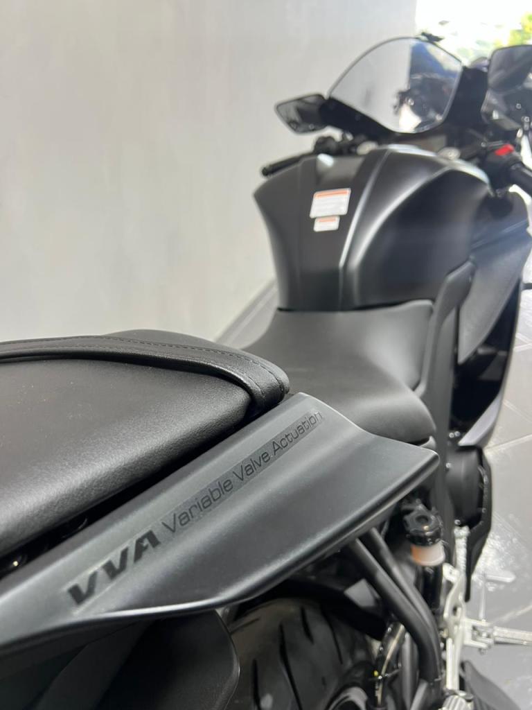 YAMAHA - YZF R-15 155 ABS