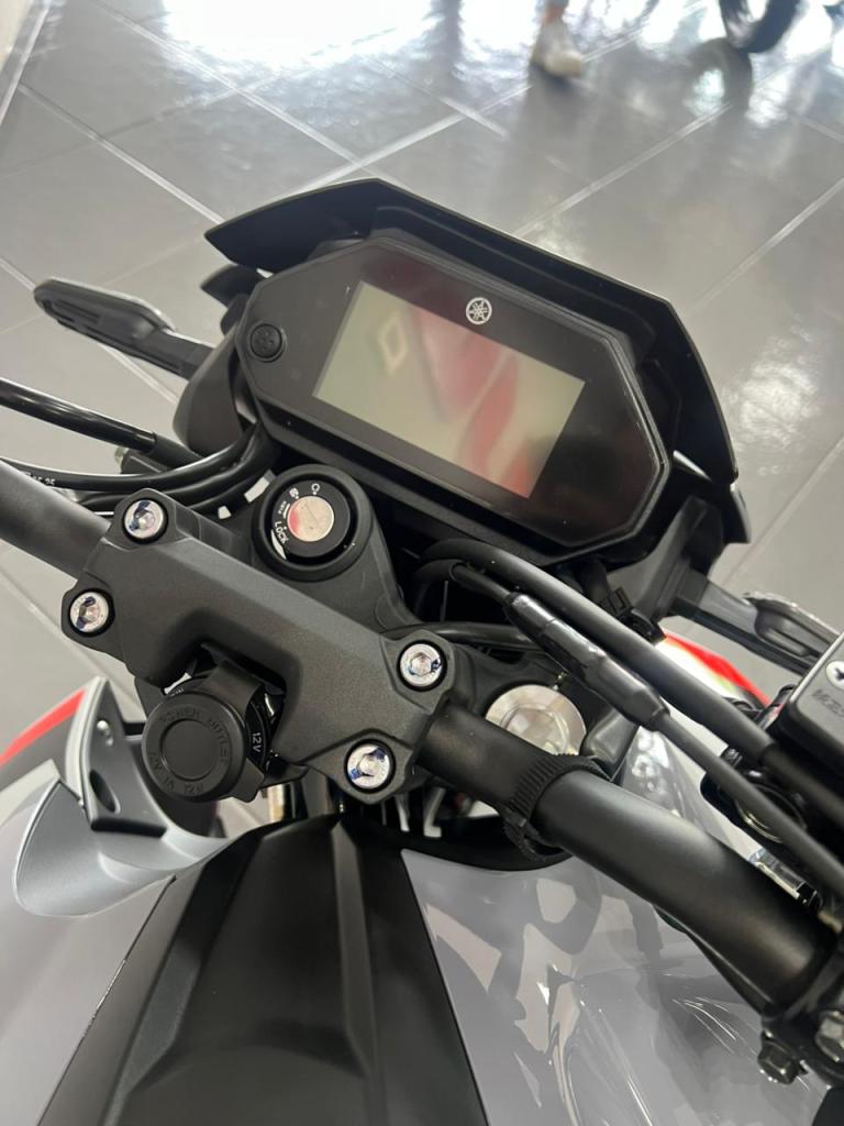 YAMAHA - FZ25 250 FAZER FLEX