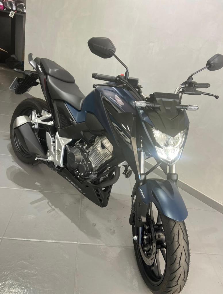 HONDA - CB 300F Twister Flex