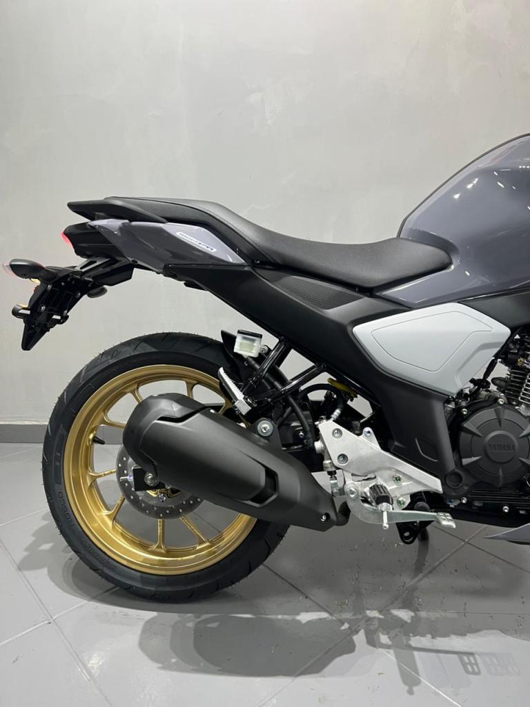 YAMAHA - FZ15 150 FAZER FLEX